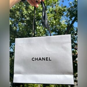 CHANEL gift/shopping bag🛍️ with ribbon (reusable)